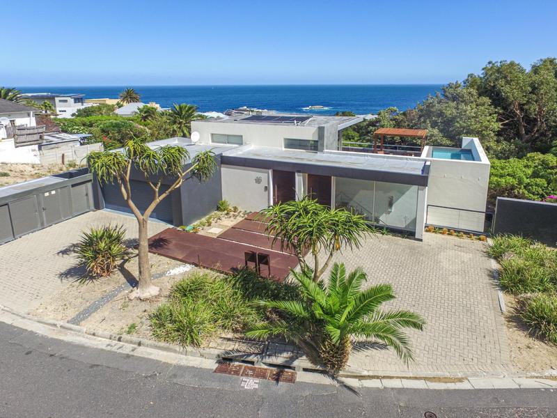 6 Bedroom Property for Sale in Camps Bay Western Cape